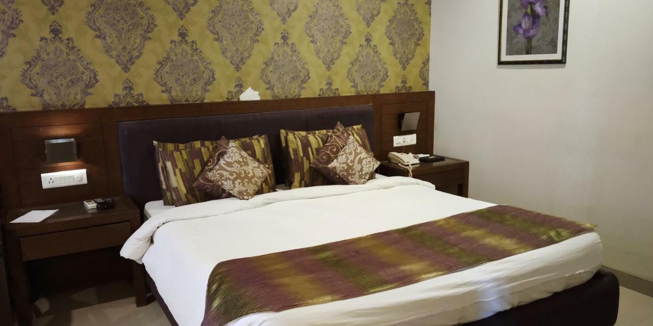 Matrix Inn Pune Eksteriør billede