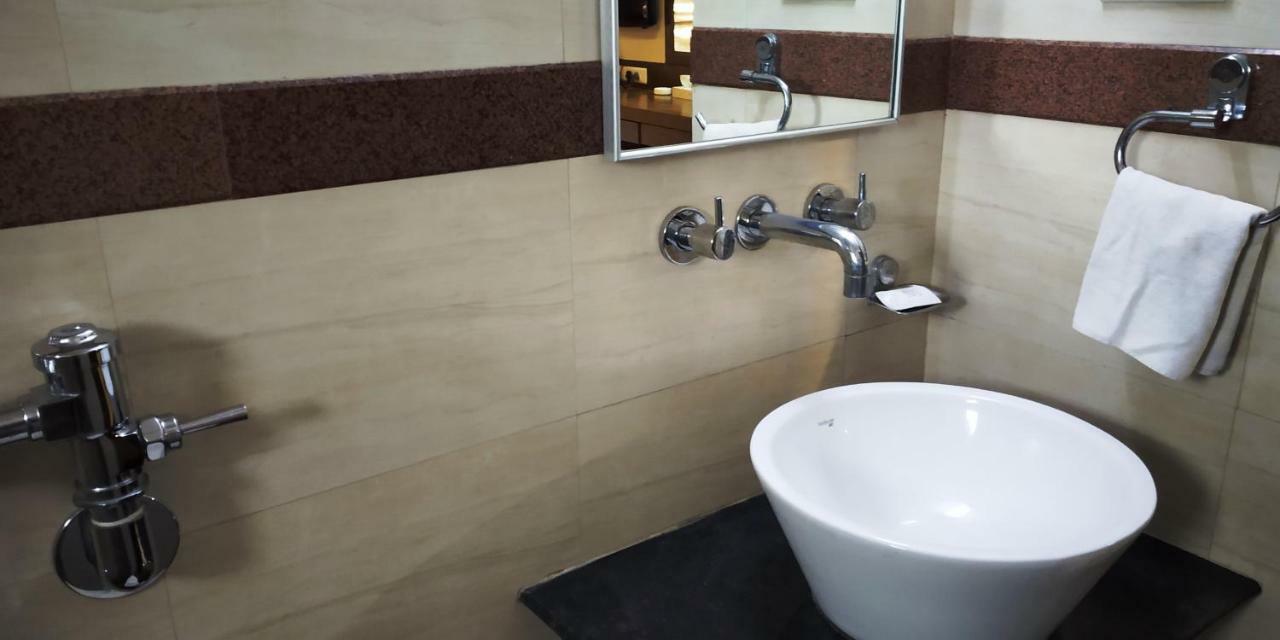 Matrix Inn Pune Eksteriør billede