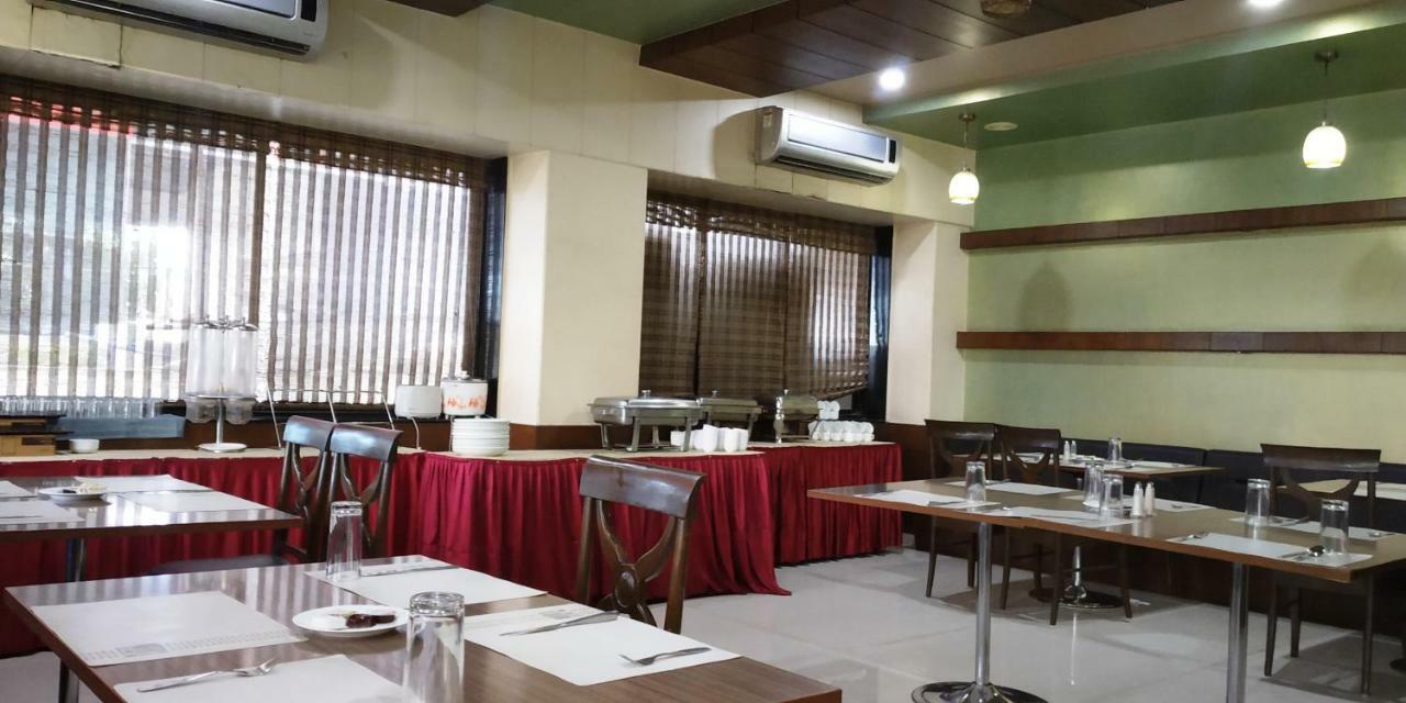 Matrix Inn Pune Eksteriør billede